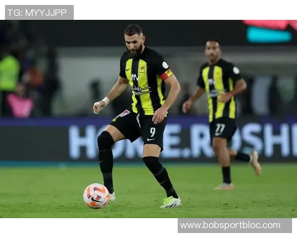 躺平等退休37岁本泽马仅联赛首轮破门缺勤5场年薪1亿合同剩1年